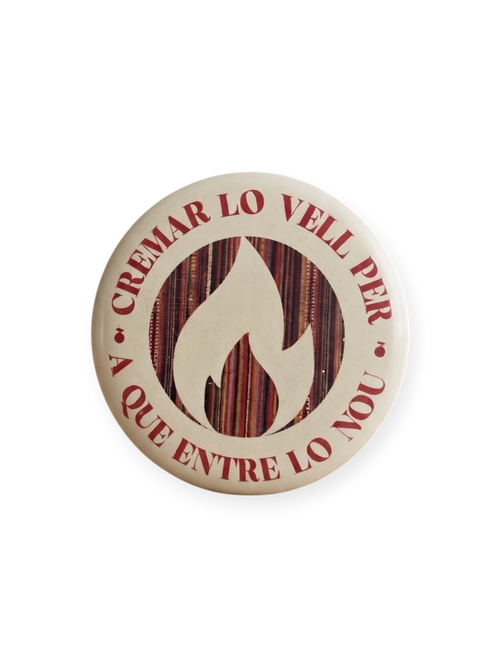 Chapa Cremar lo Vell Terreta – tipografía circular rojo granate con llama fondo crema